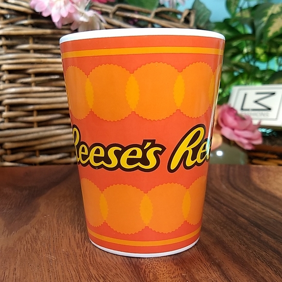 Reese's 12 ounce Ceramic Logo Mug - Picture 3 of 8